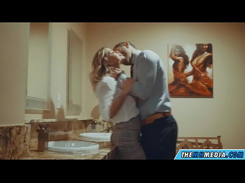 ❤️ When a busty blonde seduces you in a public toilet ❌ Sex at en-gb.risegame.top ❌